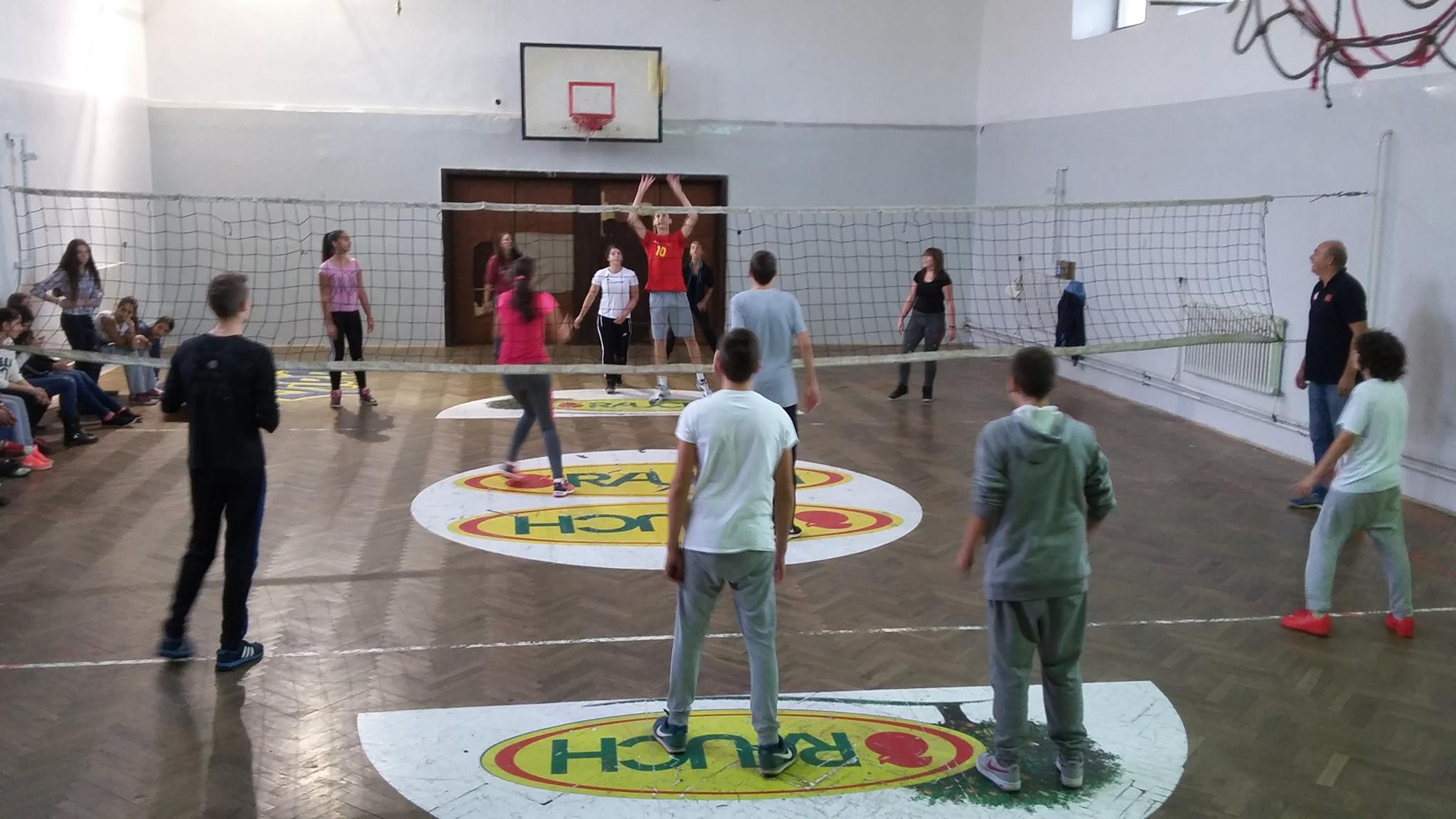 čas-odbojke-osnovna-skola-podgorica-odbojka01