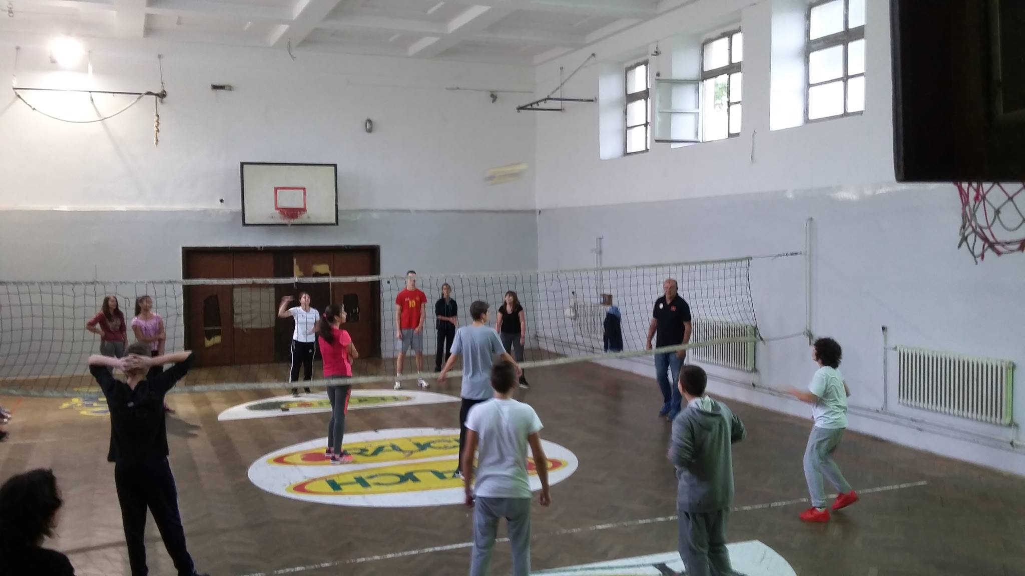 čas-odbojke-osnovna-skola-podgorica-odbojka02