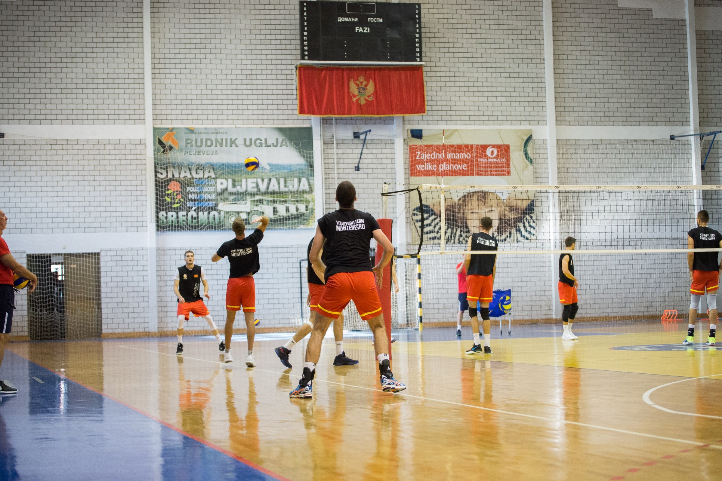 muska odbojkaska reprezentacija crna gora seniori trening 137