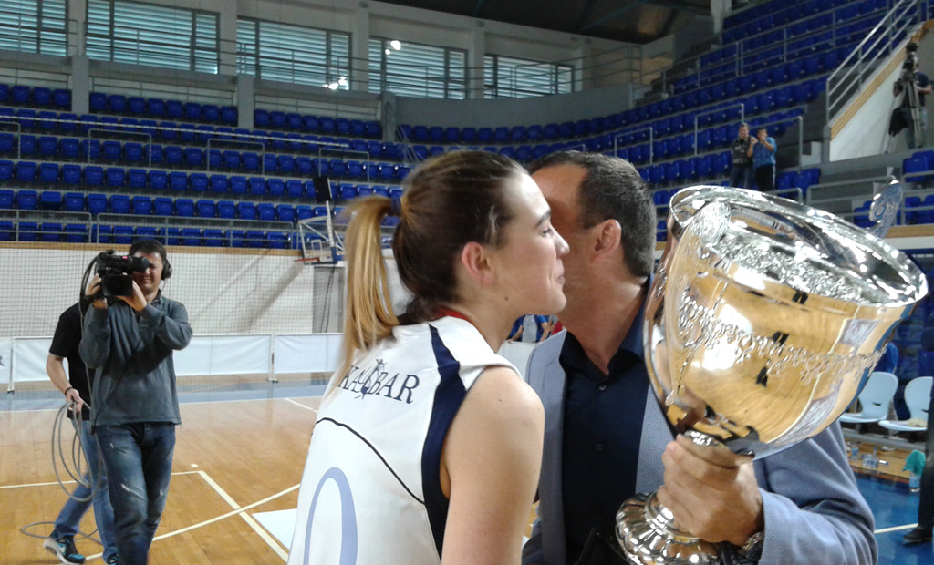 Kapiten i pehar cvetko pajkovic elza hadzisalihovic