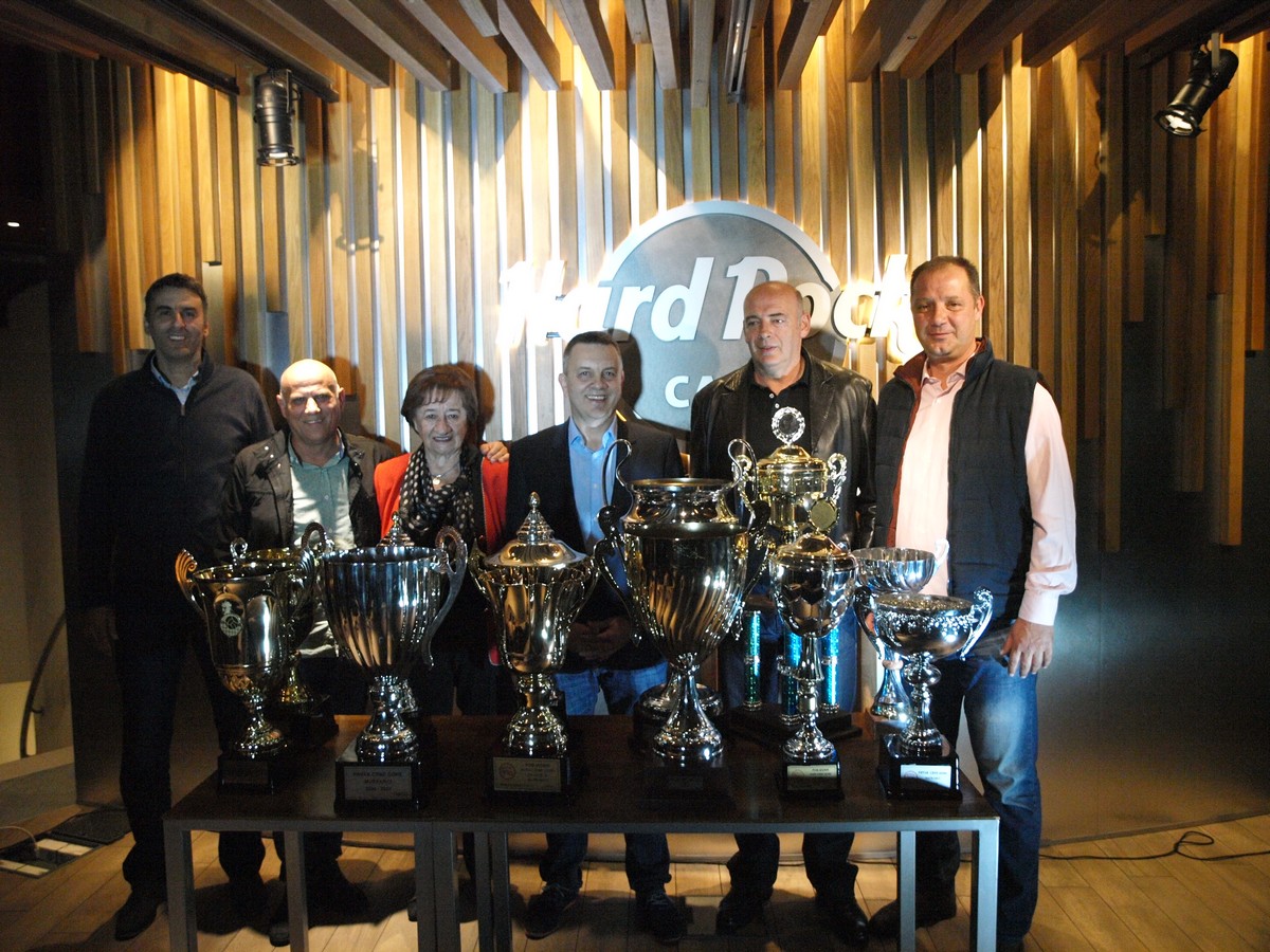 ok-buducnost-capital-plaza-odbojka-vece-sa-prijateljima-hard-rock-caffe-podgorica-02